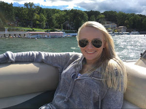 Meet your Posher, Karolina